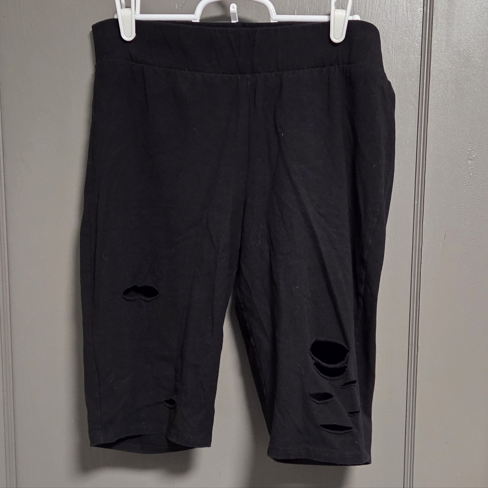 Torrid Bike Shorts Distressed Size 2